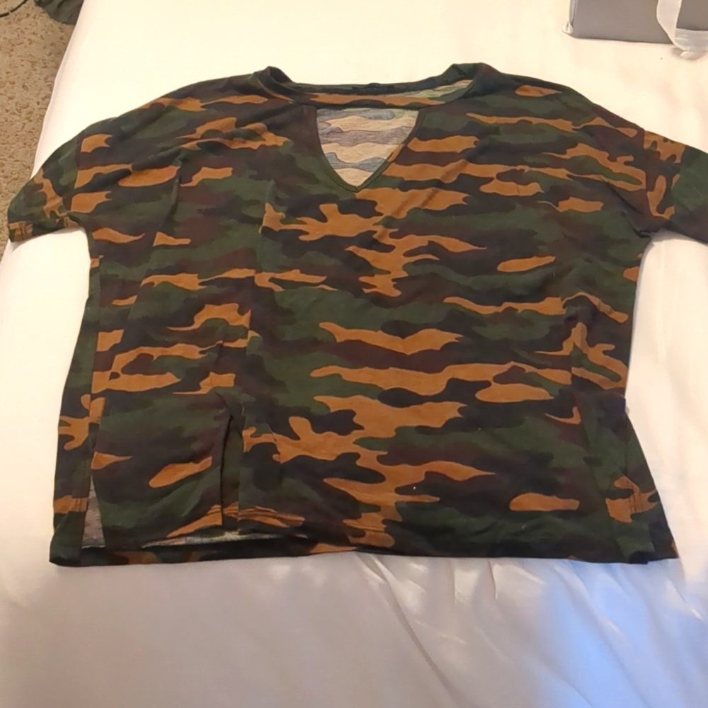 Camo t-shirt